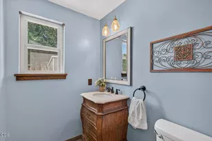 3583 Ross Ln, Central Point, OR 97502 - Photo 17