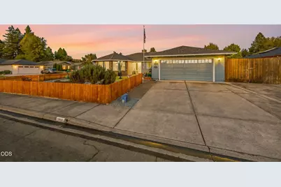 1896 Canyon Avenue, Medford, OR 97504 - Photo 45