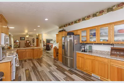 10 E South Stage Road #SPC 505, Medford, OR 97501 - Photo 11