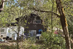795 Savage Creek Rd, Grants Pass, OR 97527 - Photo 3