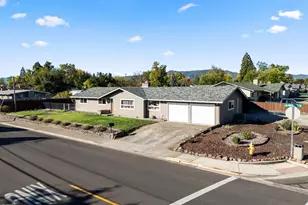 1163 N 3rd St, Central Point, OR 97502 - Photo 31