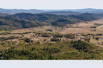 5961 Lookingglass Road, Roseburg, OR 97471 - Photo 33