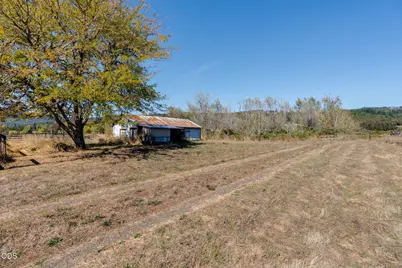 5961 Lookingglass Road, Roseburg, OR 97471 - Photo 17