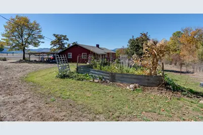 5961 Lookingglass Road, Roseburg, OR 97471 - Photo 19