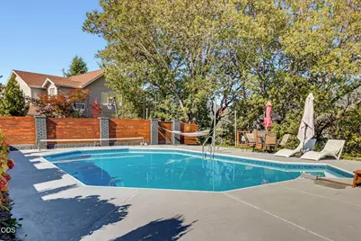 1021 NW Starlite Place, Grants Pass, OR 97526 - Photo 53