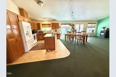 259 Borica Drive, Selma, OR 97538 - Photo 5