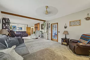 2460 Redwood Dr, Klamath Falls, OR 97601 - Photo 7