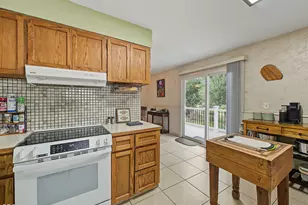 2460 Redwood Dr, Klamath Falls, OR 97601 - Photo 9