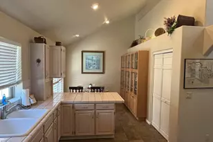 18203 Mt St Helens Ln, Sunriver, OR 97707 - Photo 5