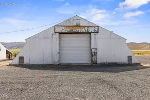 892 Cross Rd, Klamath Falls, OR 97603 - Photo 5