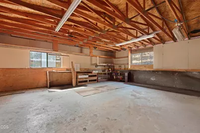 67439 Highway 20, Bend, OR 97703 - Photo 47