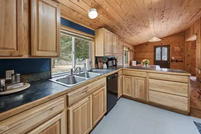 67439 Highway 20, Bend, OR 97703 - Photo 11