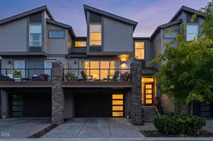 3051 NW Canyon Springs Pl, Bend, OR 97703 - Photo 1