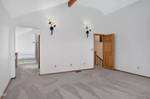 1573 NW City View Dr, Bend, OR 97703 - Photo 11