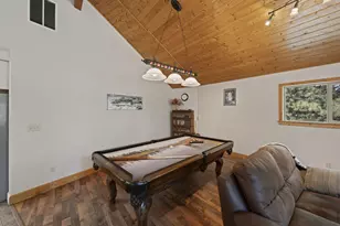 14590 Mountain View Loop, Sisters, OR 97759 - Photo 13
