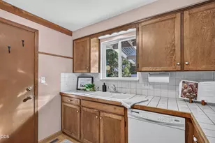 482 Drager St, Ashland, OR 97520 - Photo 13
