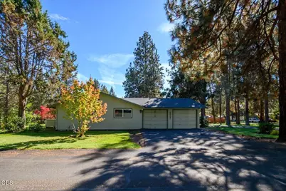 20757 Saint George Court, Bend, OR 97702 - Photo 3