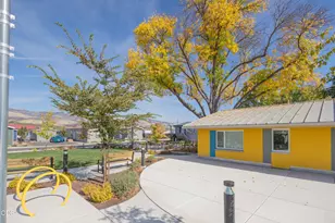 460 Arnos St, Talent, OR 97540 - Photo 19