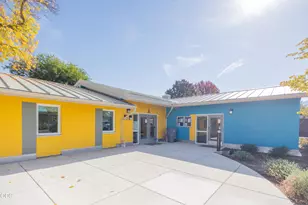460 Arnos St, Talent, OR 97540 - Photo 33