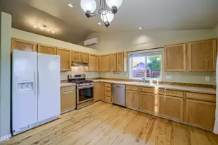 2120 NW Ivy Ave, Redmond, OR 97756 - Photo 11