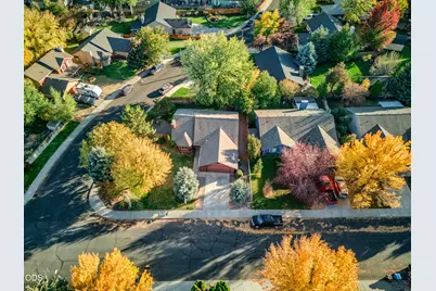 2120 NW Ivy Avenue, Redmond, OR 97756 - Photo 1