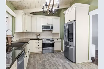5948 Shady Brook Drive, Central Point, OR 97502 - Photo 11