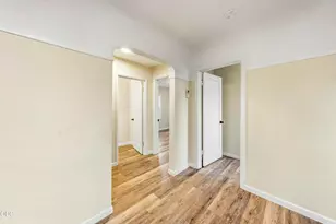 842 W 13th St, Medford, OR 97501 - Photo 11