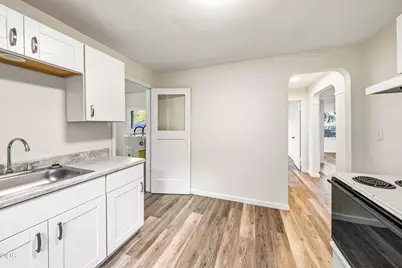 842 W 13th Street, Medford, OR 97501 - Photo 21