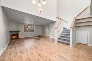1050 NE Butler Market, Bend, OR 97701 - Photo 5