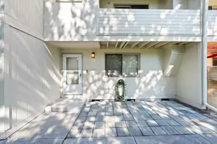 1050 NE Butler Market, Bend, OR 97701 - Photo 3