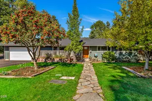 508 NE Lafayette Ave, Bend, OR 97701 - Photo 1