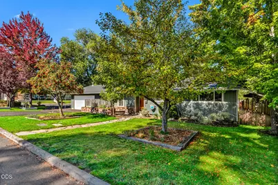 508 NE Lafayette Avenue, Bend, OR 97701 - Photo 3