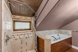827 Tyler Creek Rd, Ashland, OR 97520 - Photo 25