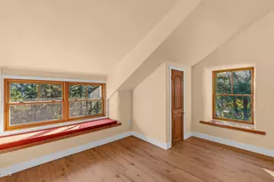 827 Tyler Creek Rd, Ashland, OR 97520 - Photo 15