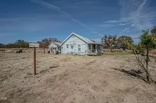 12231 Hwy 62, Eagle Point, OR 97524 - Photo 5