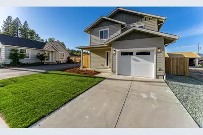 2724 Denton Trail, Grants Pass, OR 97527 - Photo 3