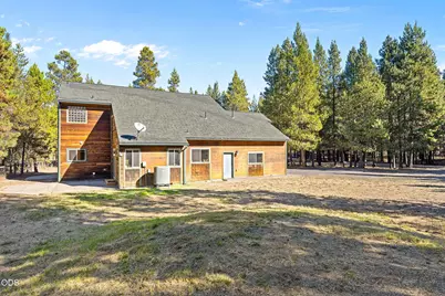 17171 Spring River Road, Bend, OR 97707 - Photo 37