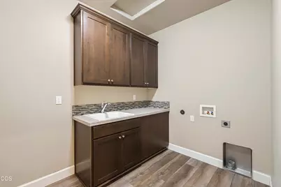 1646 NW Upas Avenue, Redmond, OR 97756 - Photo 37