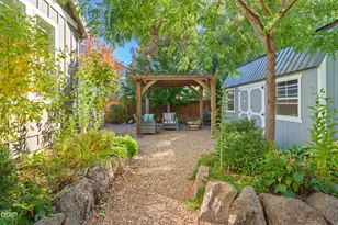 1646 NW Upas Ave, Redmond, OR 97756 - Photo 47