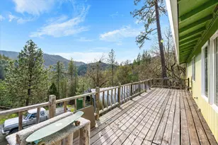 18525 E Evans Creek Rd, Rogue River, OR 97537 - Photo 9