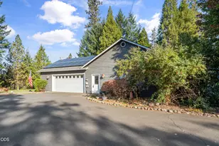 7616 Monument Dr, Grants Pass, OR 97526 - Photo 13