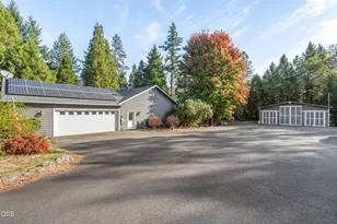 7616 Monument Dr, Grants Pass, OR 97526 - Photo 17