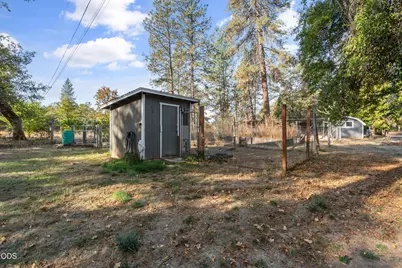 7616 Monument Drive, Grants Pass, OR 97526 - Photo 5