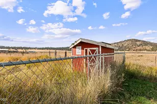 12929 OR-66, Klamath Falls, OR 97601 - Photo 31
