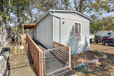 380 W Gregory Road #UNIT 4, Central Point, OR 97502 - Photo 1