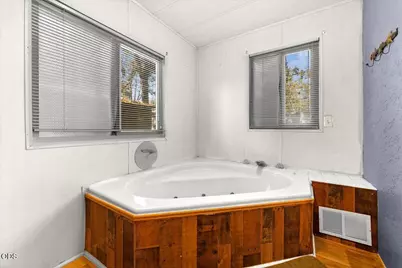 380 W Gregory Road #UNIT 4, Central Point, OR 97502 - Photo 9