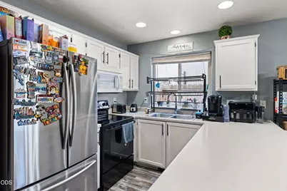 1375 Circle Wood Drive, Central Point, OR 97502 - Photo 11