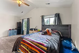 1375 Circle Wood Dr, Central Point, OR 97502 - Photo 17