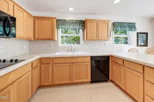 42 Tenney Dr, Rogue River, OR 97537 - Photo 13