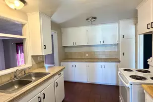 330 Donald St, Klamath Falls, OR 97601 - Photo 9